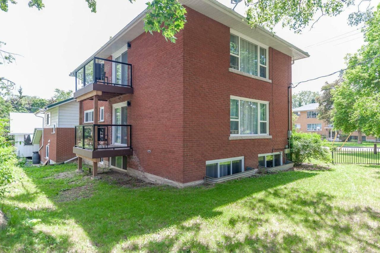 Entire 2 Bedroom Apartment Uptown Waterloo - E2 Buitenkant foto